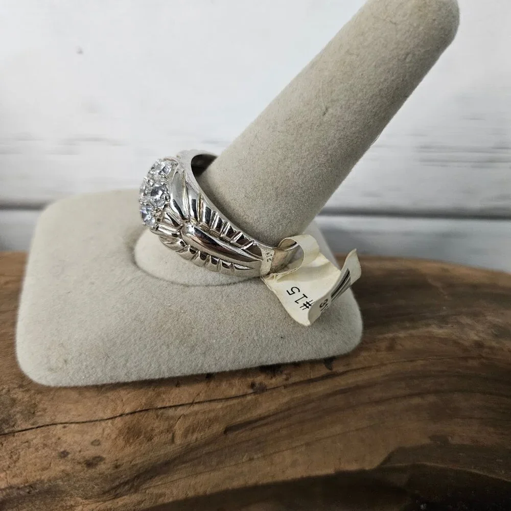Sterling Silver Cubic Zirconia cluster Men`s Ring size 15 NWT
